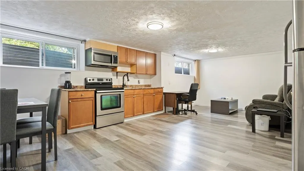 48 Mcdonald Avenue, #LOWER