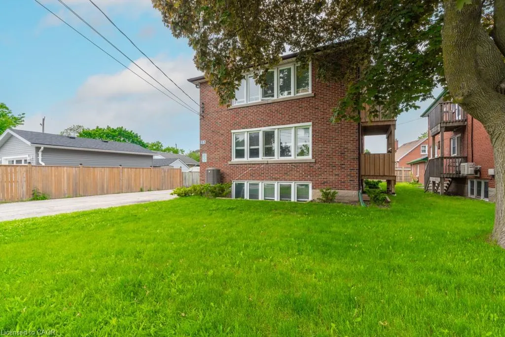 225 Bruce Street, #1