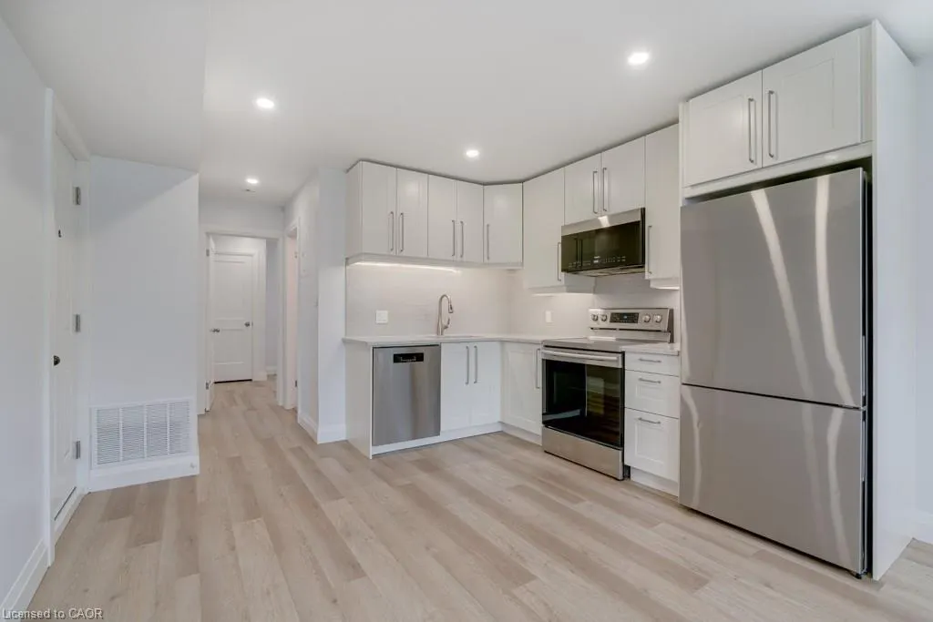 225 Bruce Street, #1