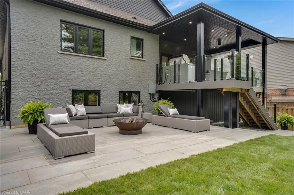 34 Woodcrest Court