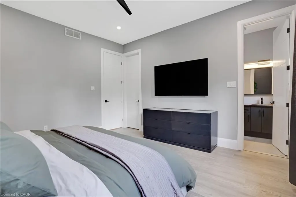 34 Woodcrest Court