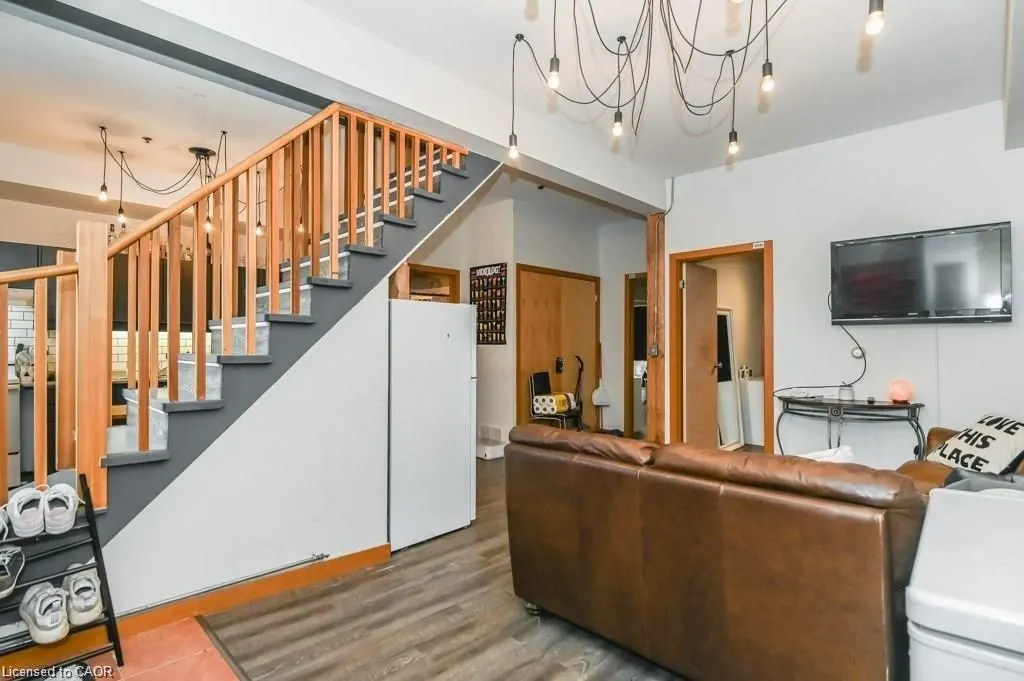 12 Bridgeport Road E, #20