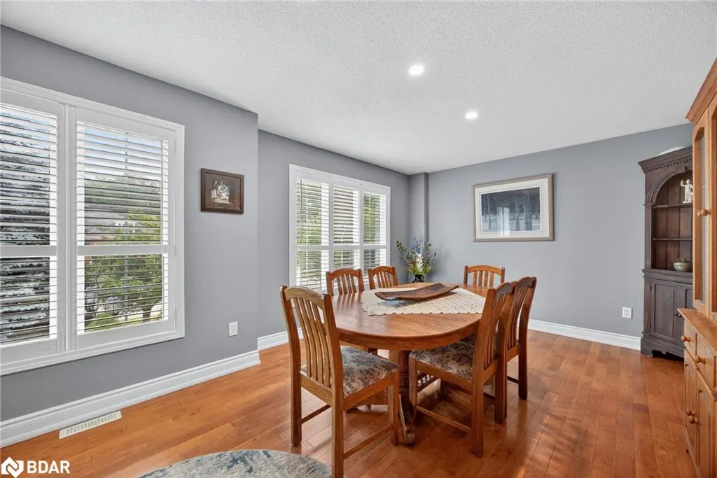 11 Northwood Drive