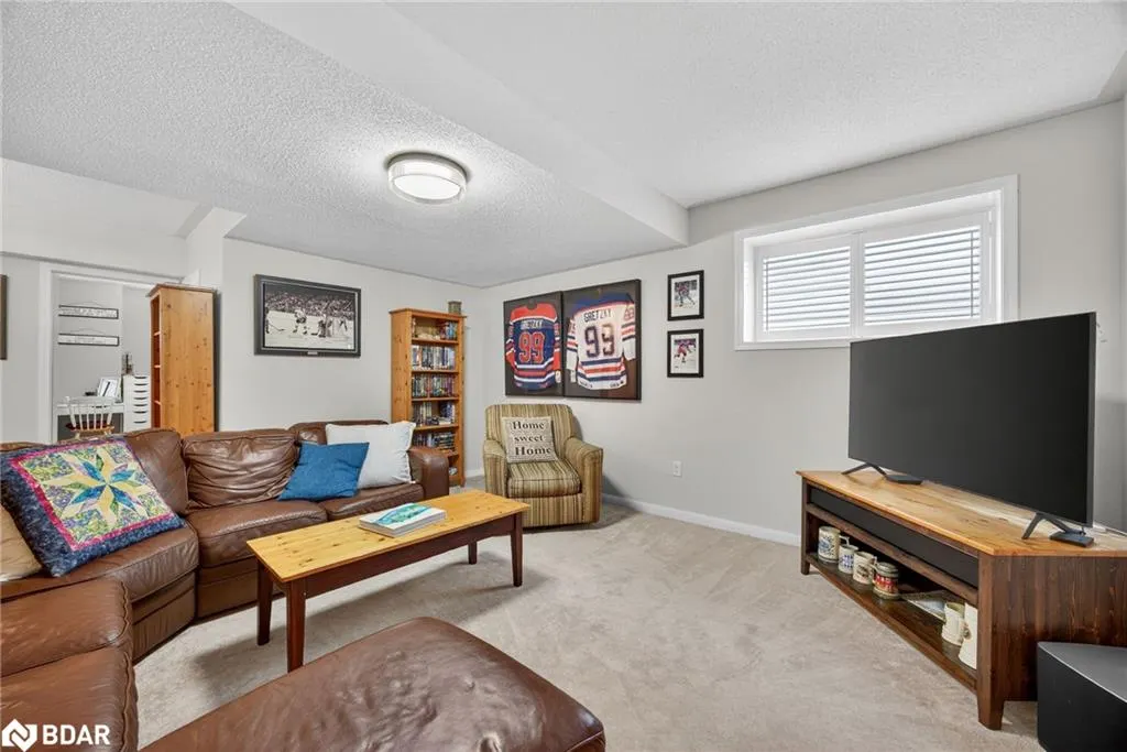 11 Northwood Drive