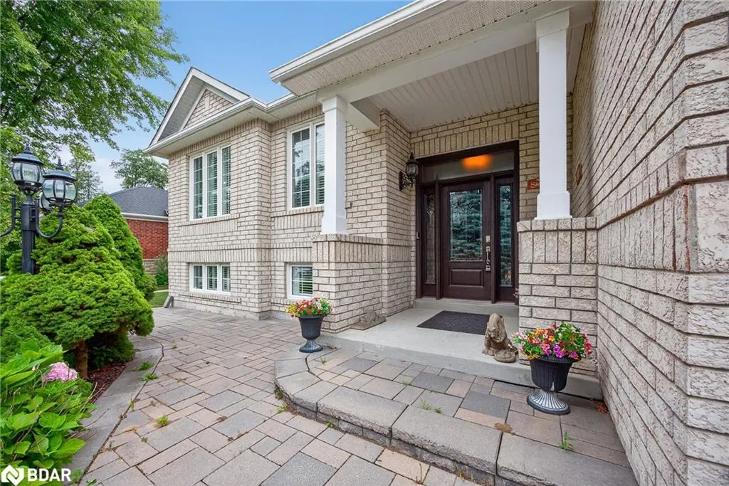 11 Northwood Drive