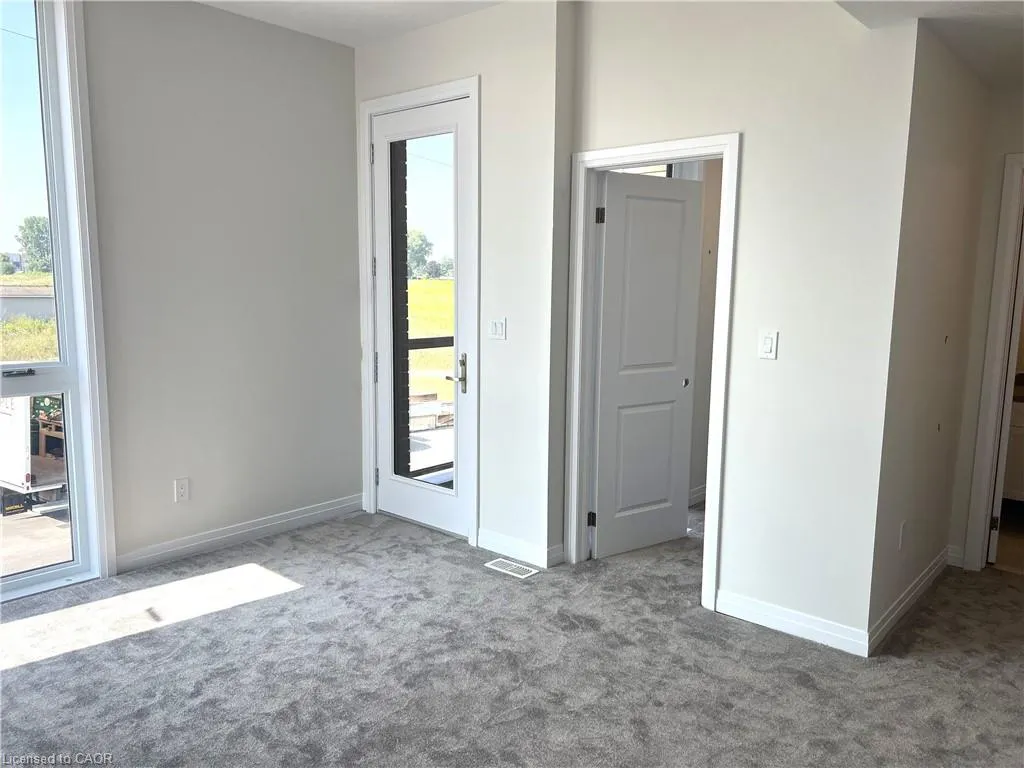 261 Woodbine Avenue, #F001
