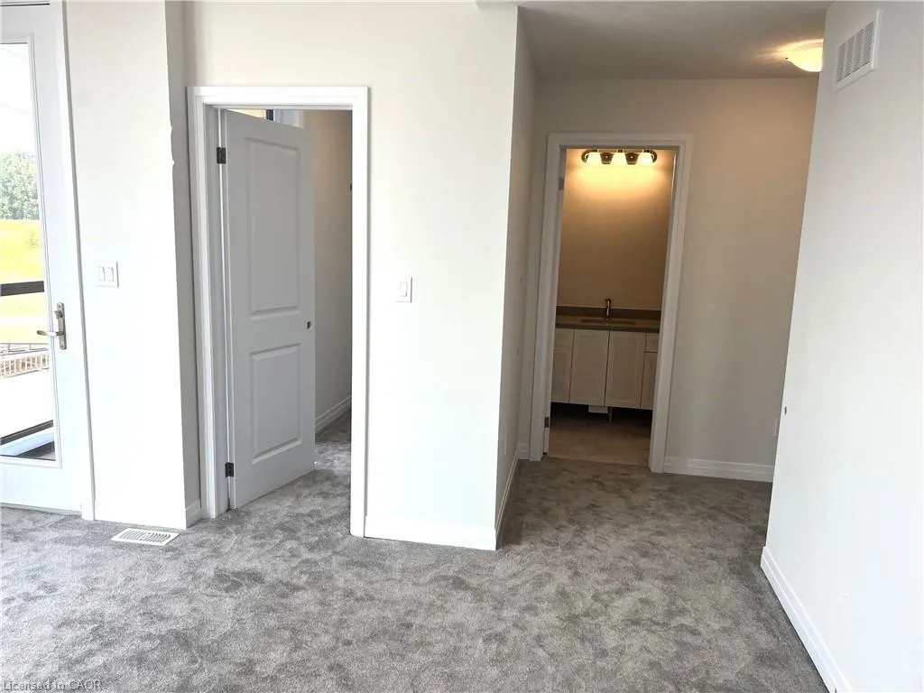 261 Woodbine Avenue, #F001