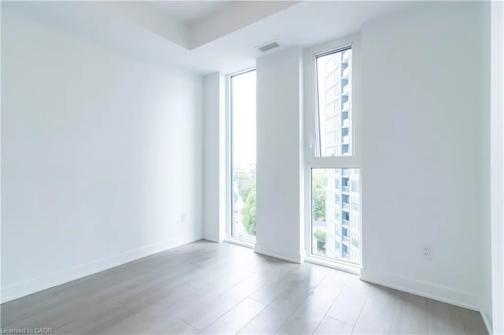 25 Wellington Street S, #1107