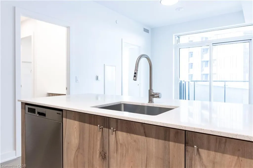 25 Wellington Street S, #1107