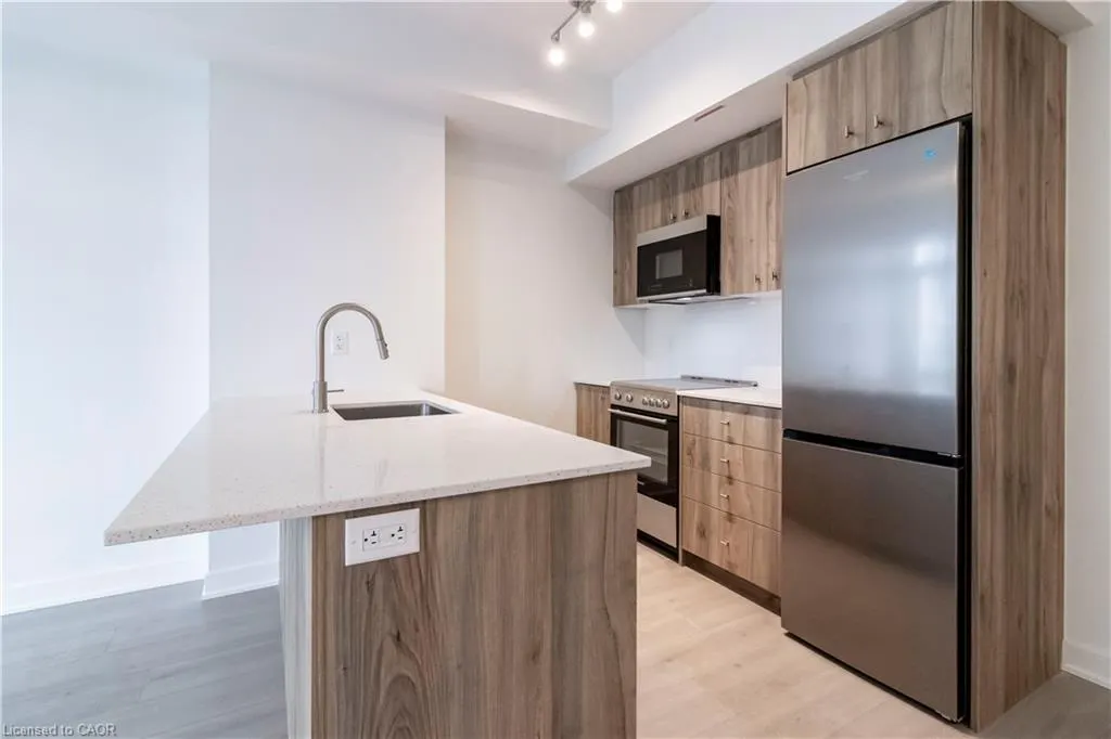 25 Wellington Street S, #1107