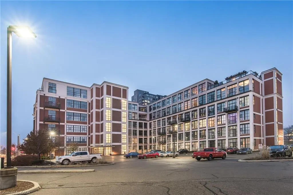 404 King Street W, #118