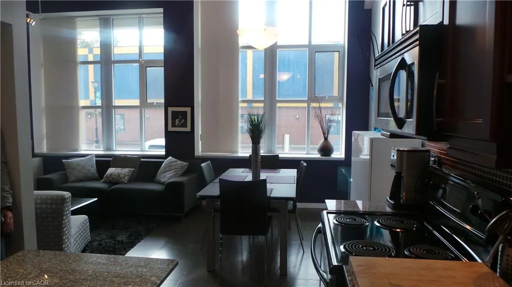 404 King Street W, #118