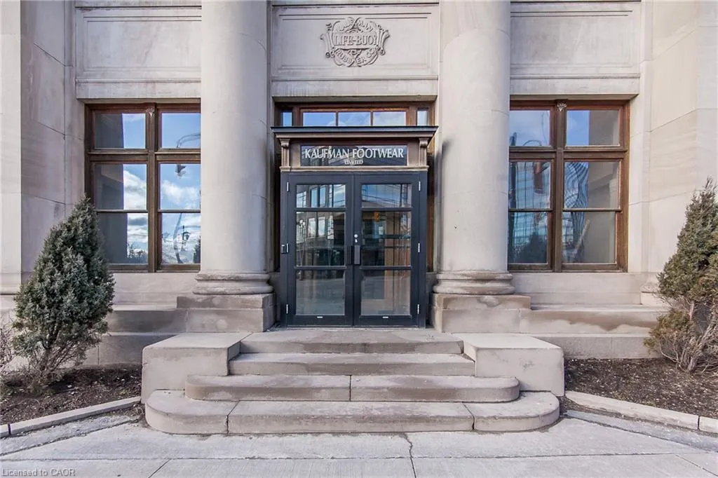 404 King Street W, #118