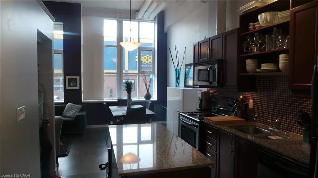 404 King Street W, #118