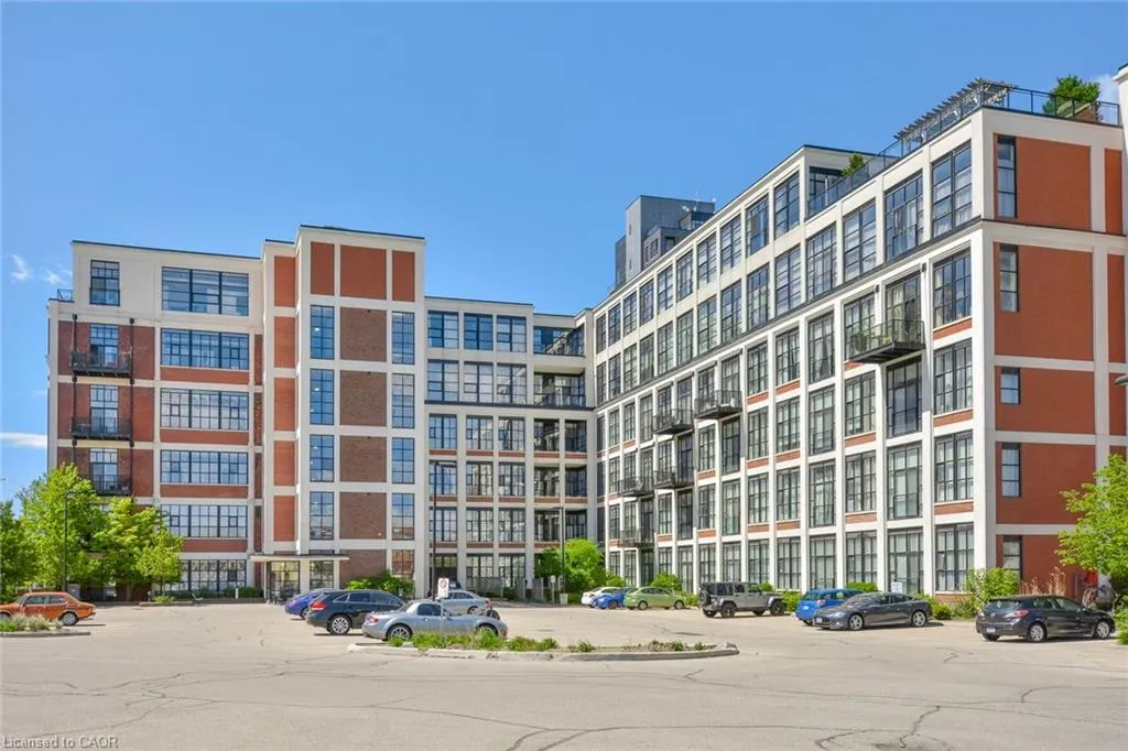 404 King Street W, #118