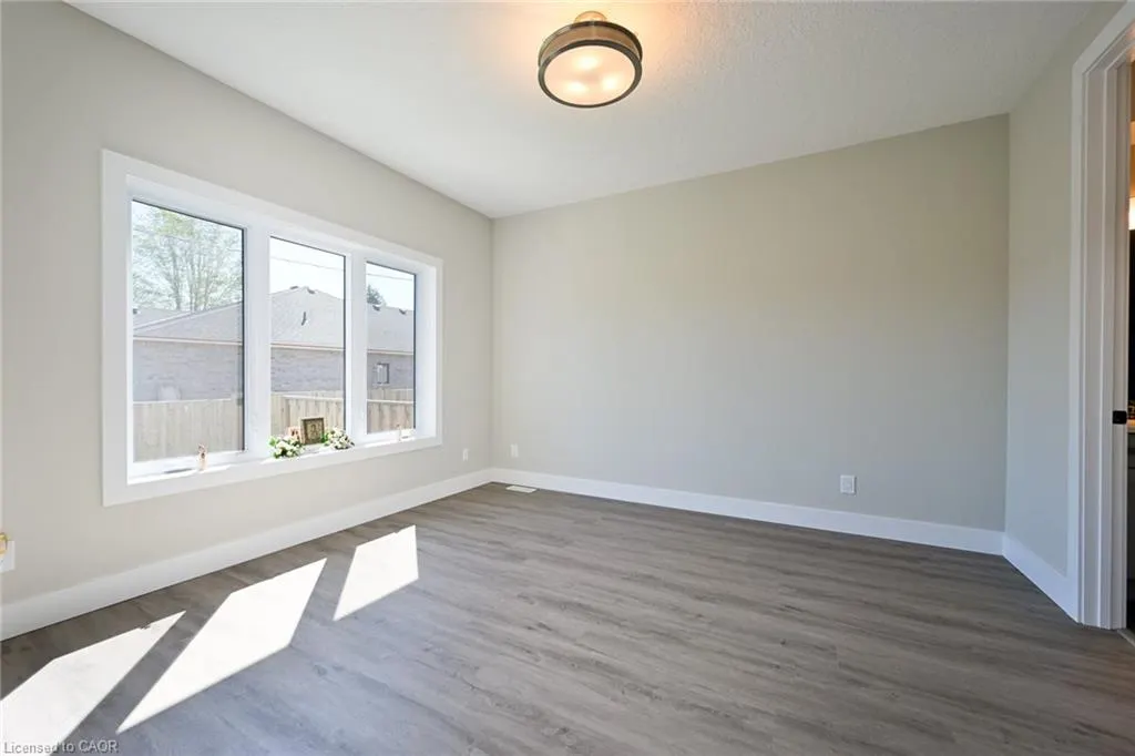 744 Nelson Street W, #29