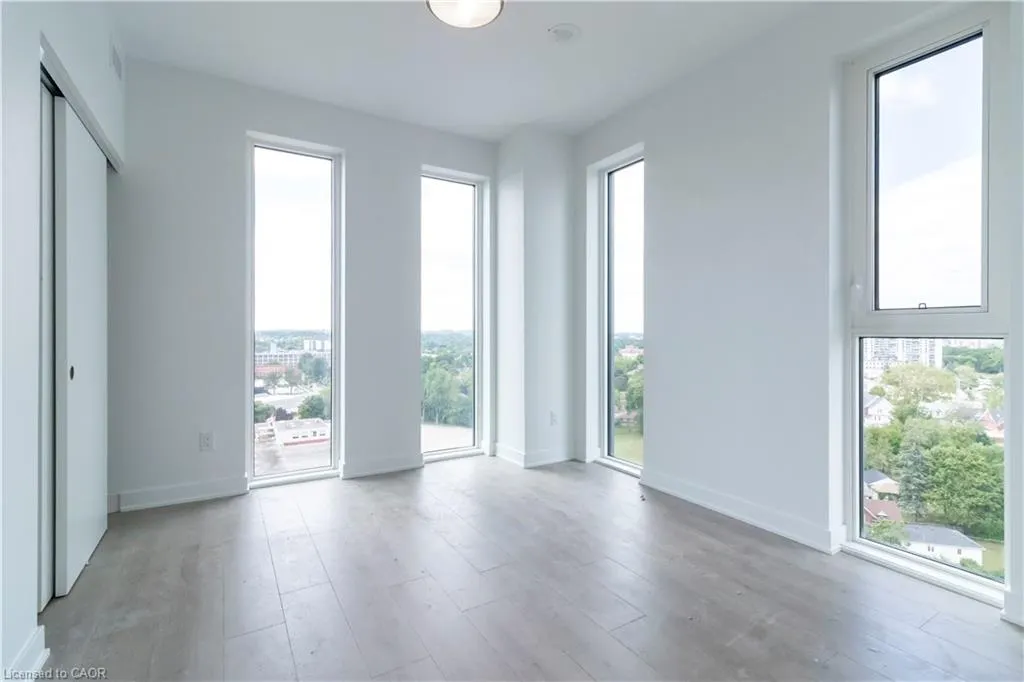 25 Wellington Street S, #1506