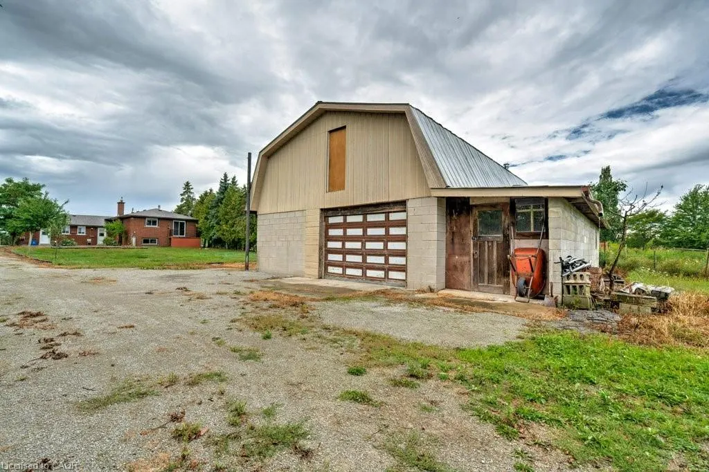 595 Green Mountain Road E