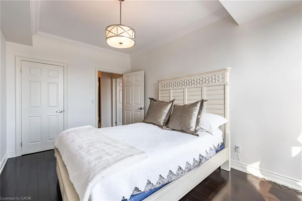 1477 Lakeshore Road, #1102