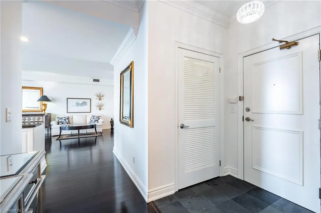1477 Lakeshore Road, #1102