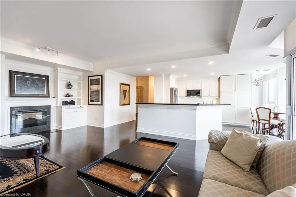 1477 Lakeshore Road, #1102