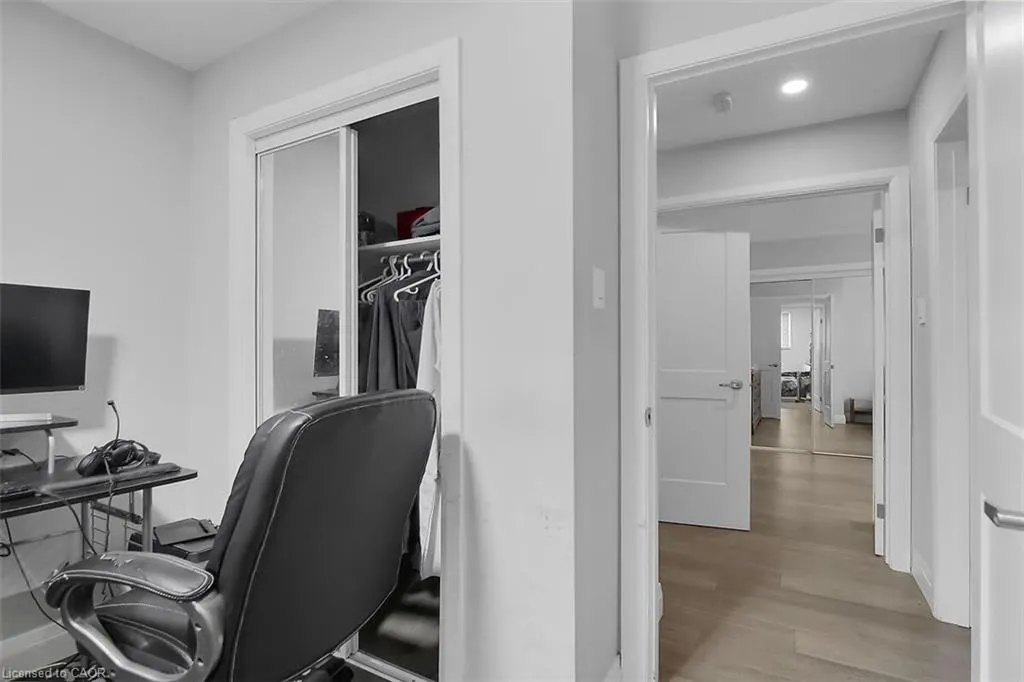 17 Locust Crescent