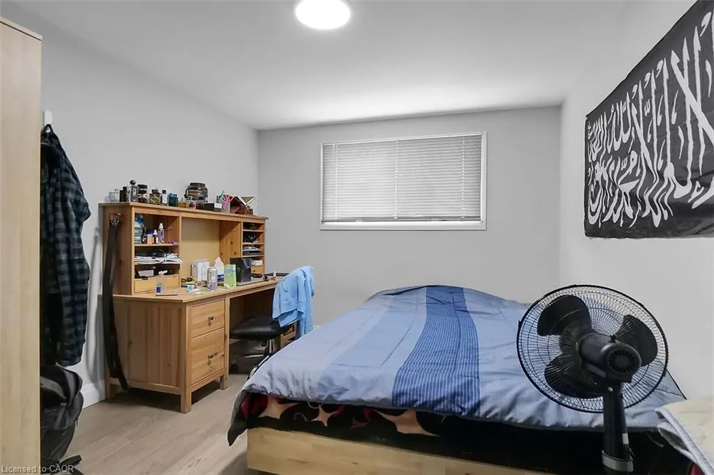 17 Locust Crescent