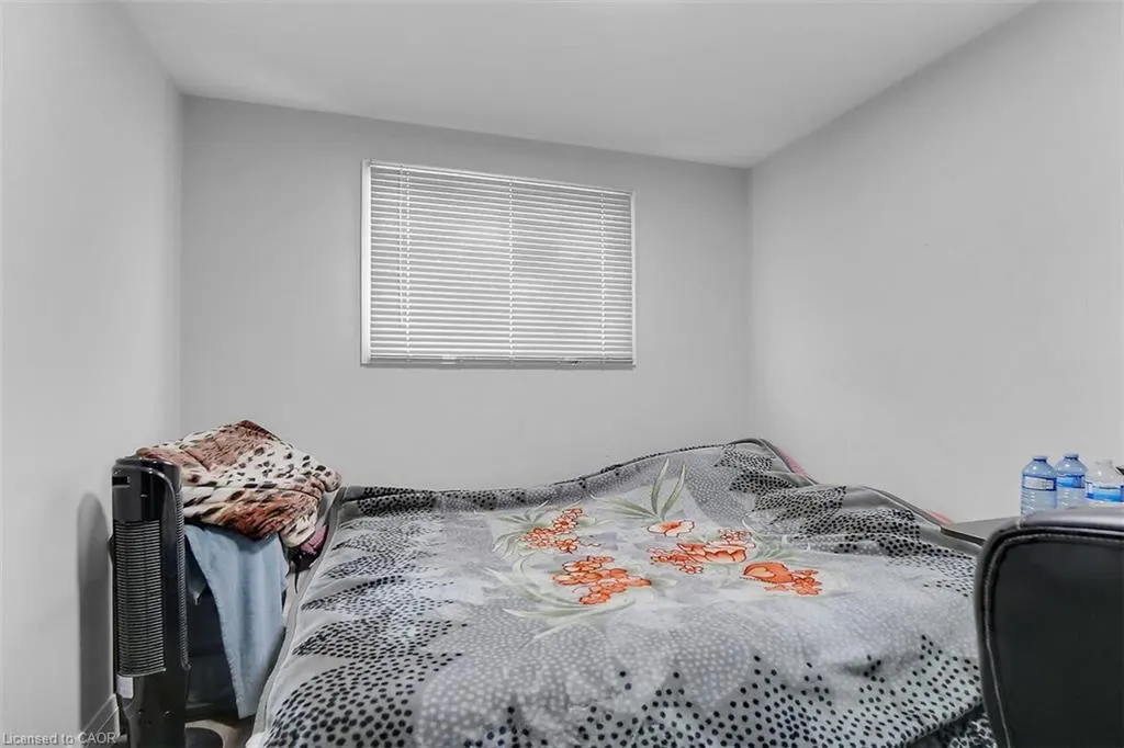 17 Locust Crescent