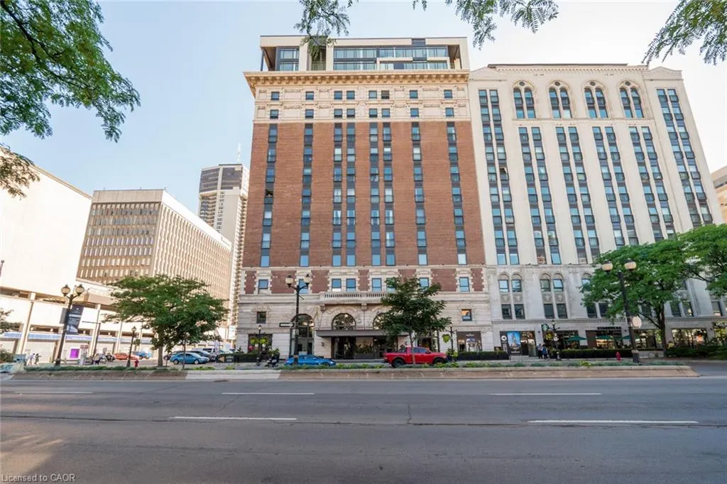 112 King Street E