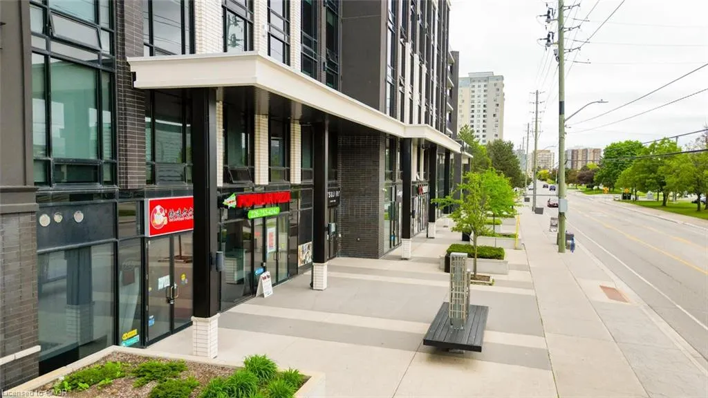 330 Philip Street W, #4