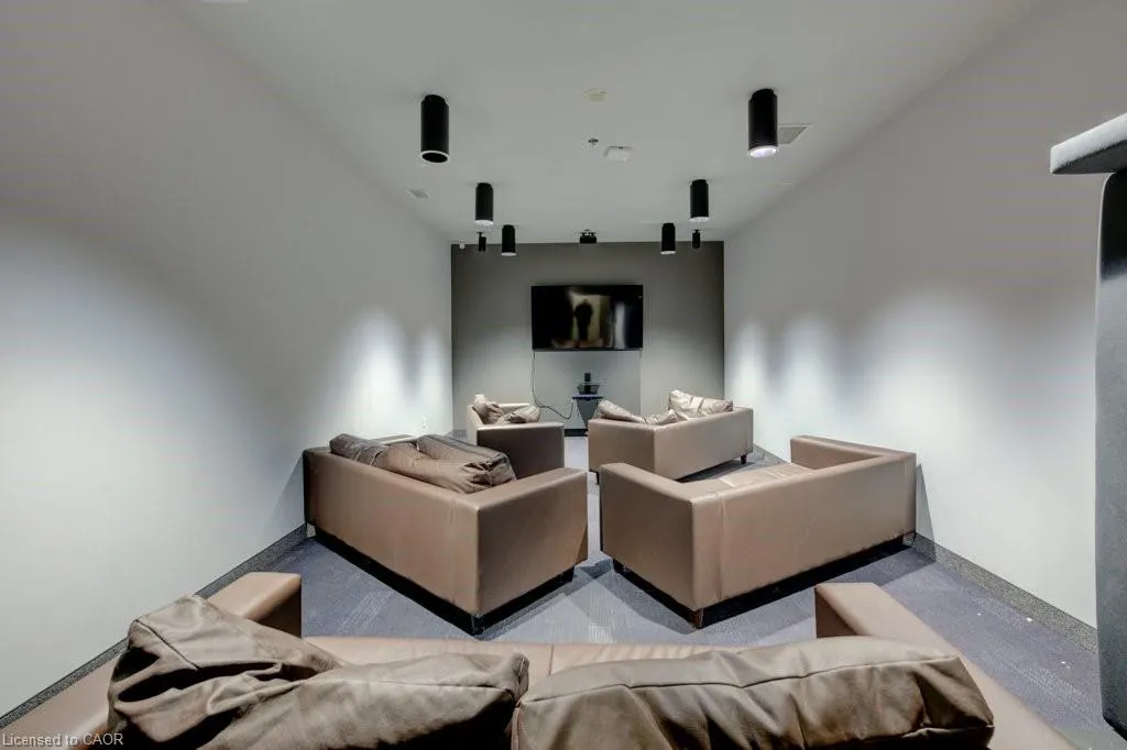 318 Spruce Street, #1203