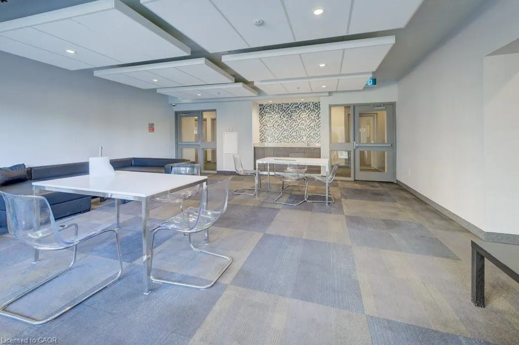 318 Spruce Street, #1203