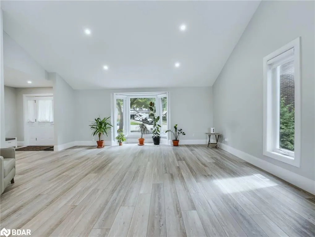 15 Westbrook Place