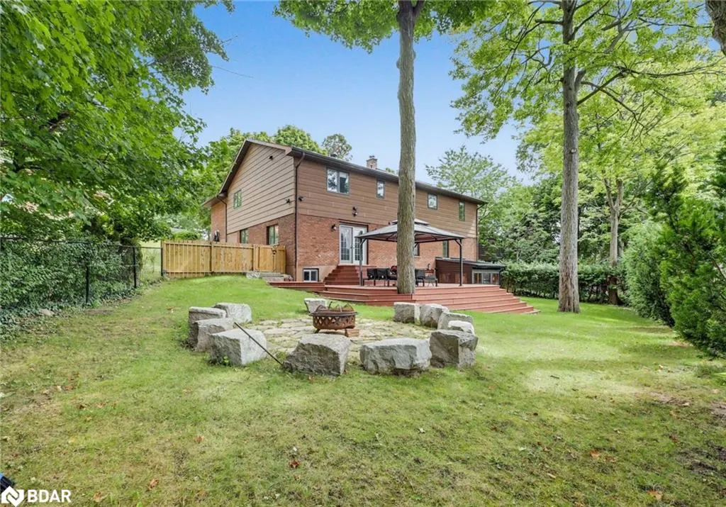 15 Westbrook Place