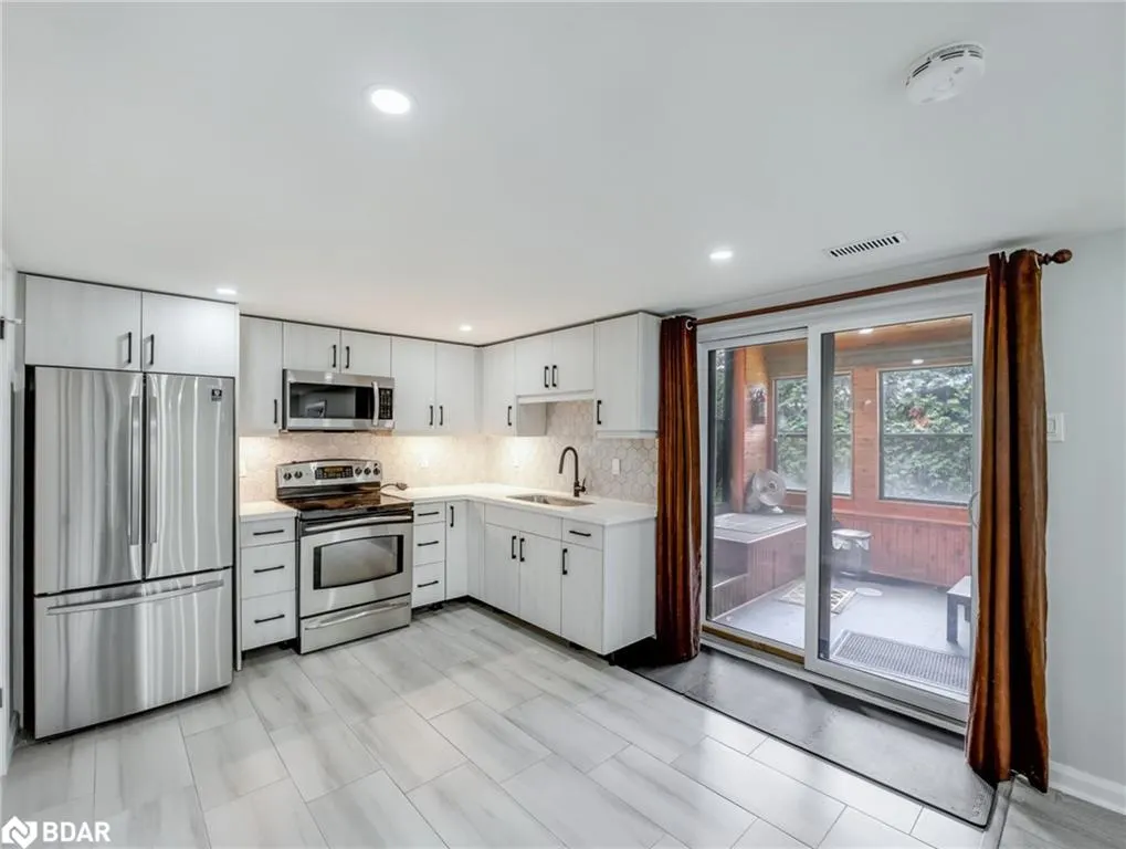 15 Westbrook Place