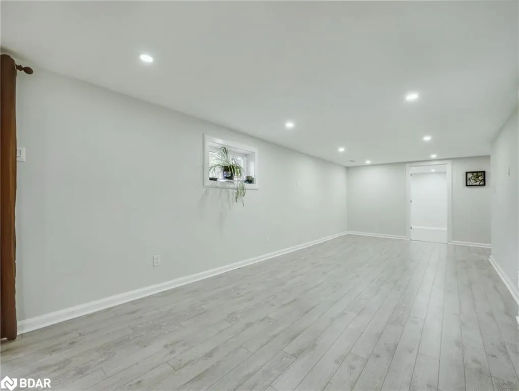 15 Westbrook Place