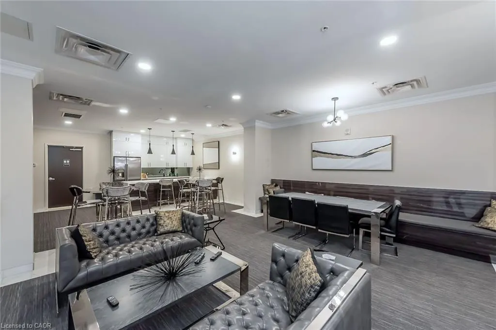 112 King Street E, #705