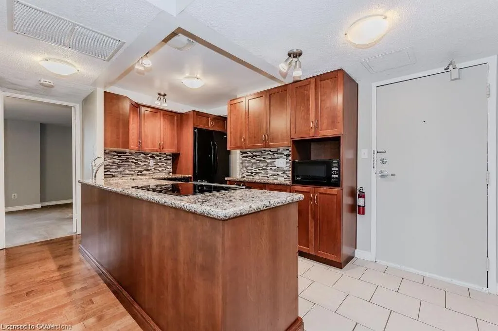 260 Sheldon Avenue N, #808