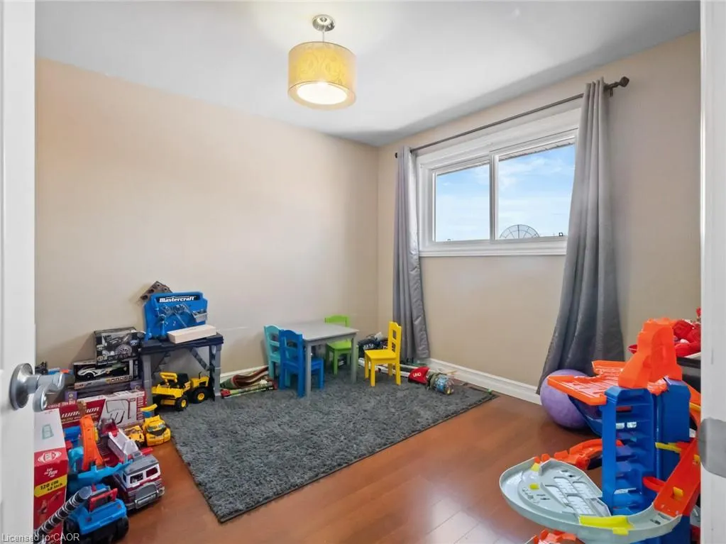 24 Gladys Avenue