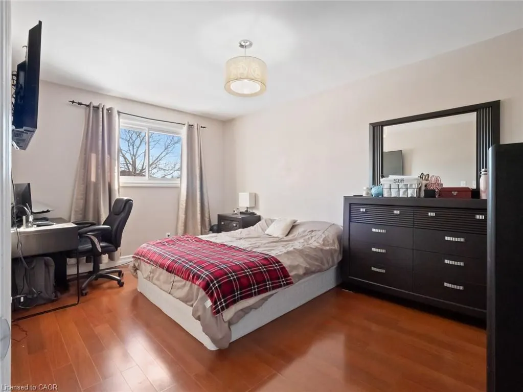 24 Gladys Avenue