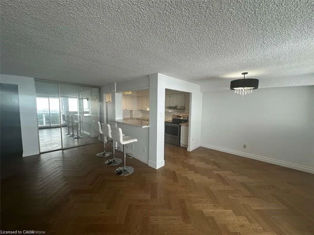 375 King Street N, #1907