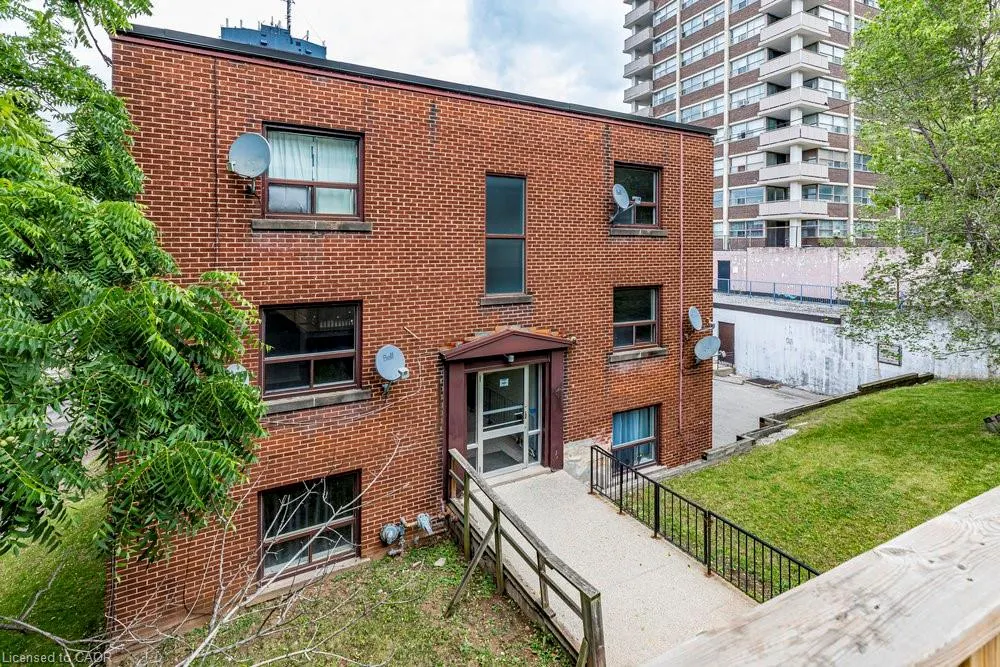 118 St. Joseph's Drive, #304