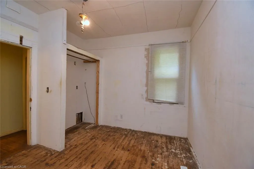 167 Prospect Street S