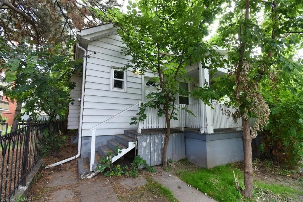 167 Prospect Street S