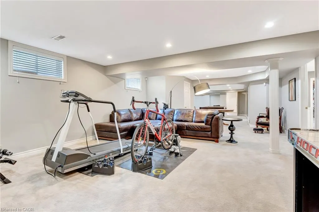 22 Deerpath Court