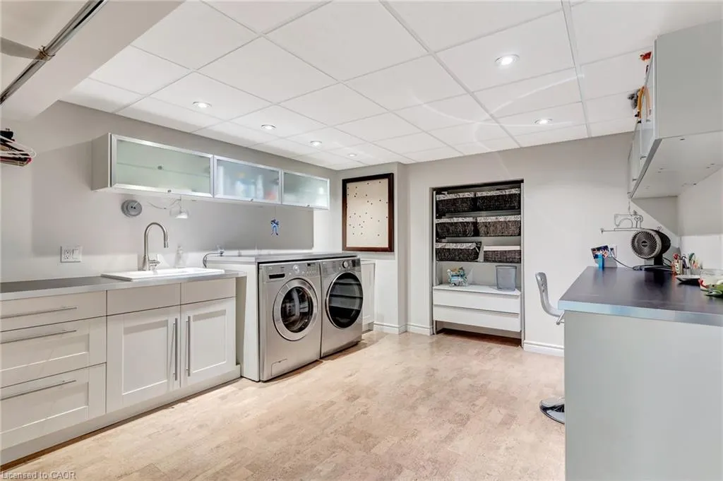 22 Deerpath Court