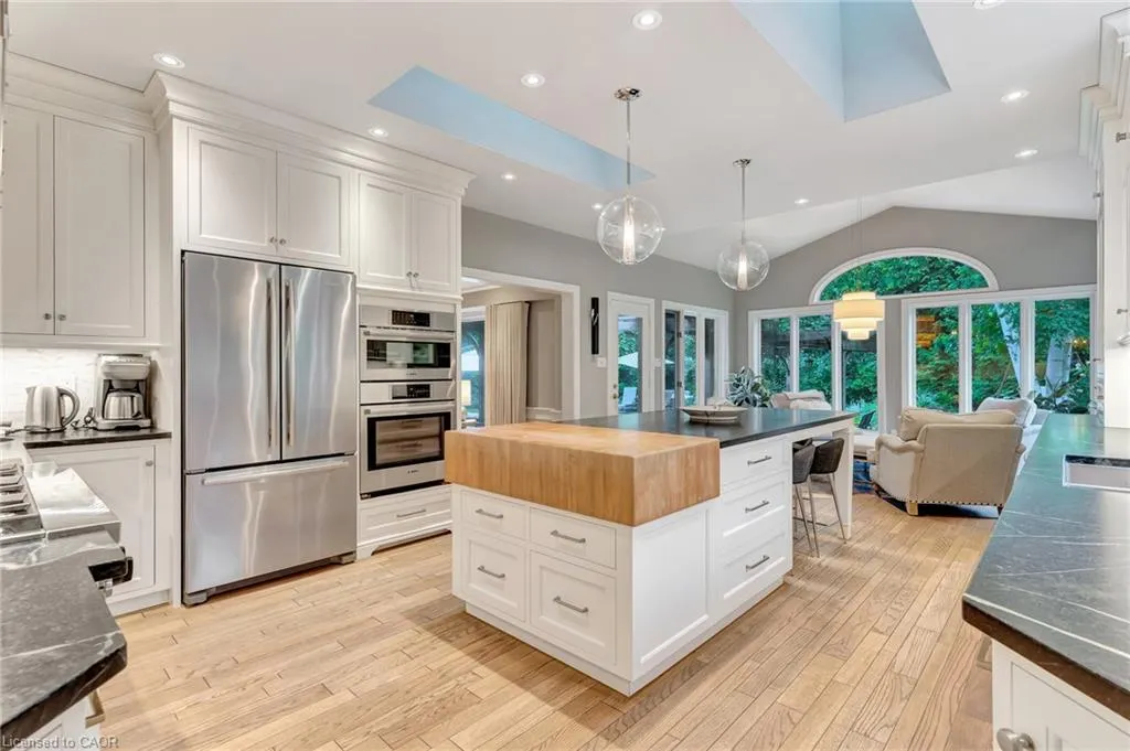 22 Deerpath Court