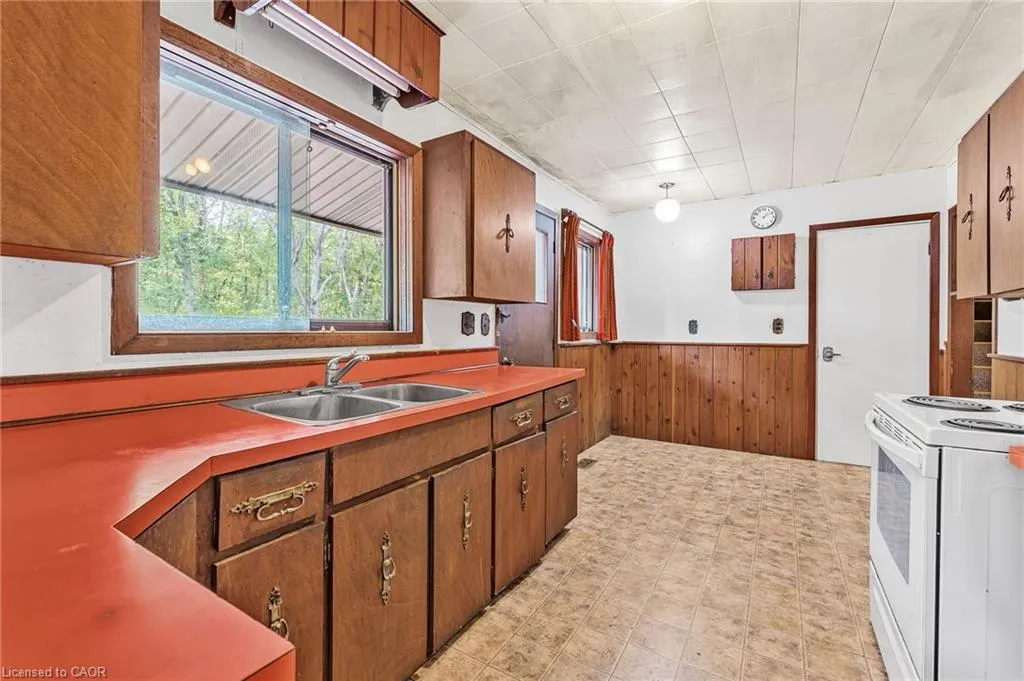 927 Wainfleet/Dunnville Townline Road