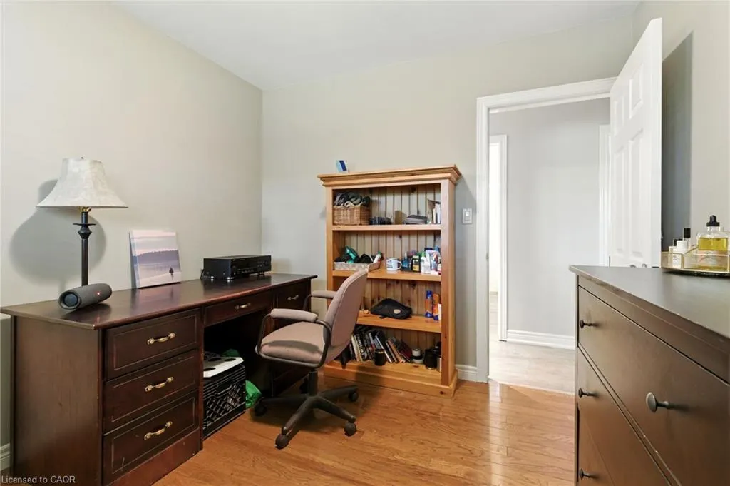 7 Oswald Avenue