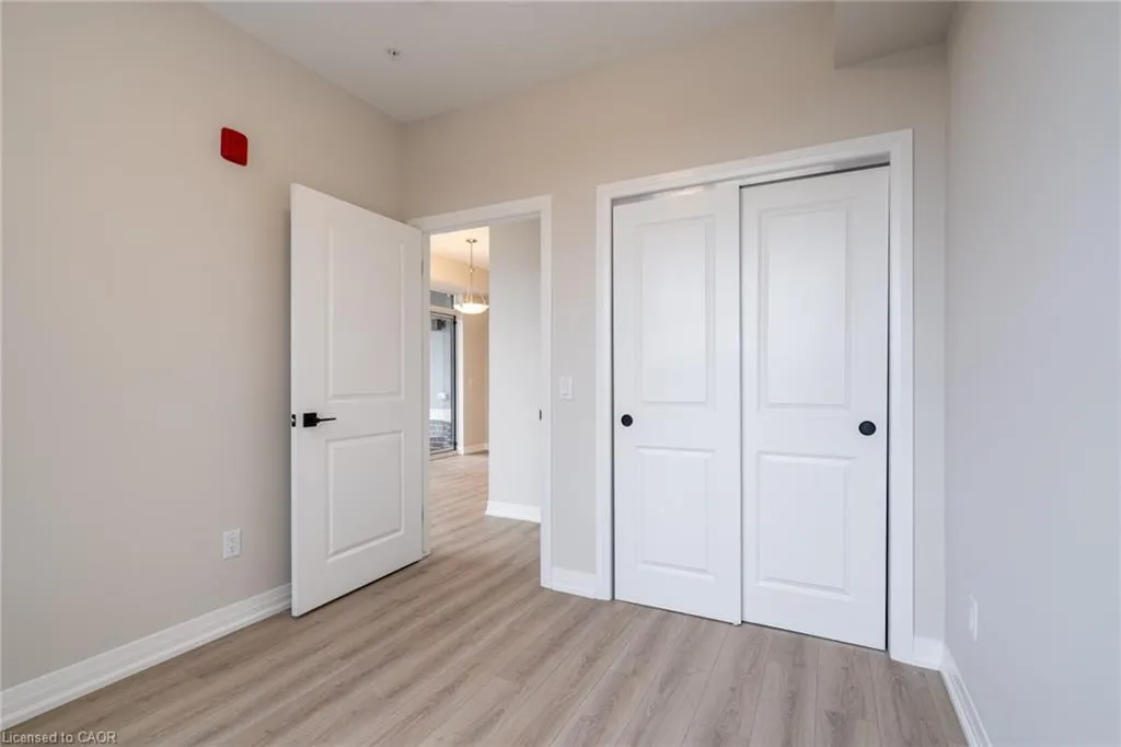 120 Springvalley Crescent, #302